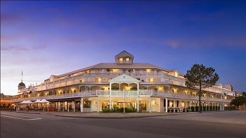 Rydges Esplanade Hotel